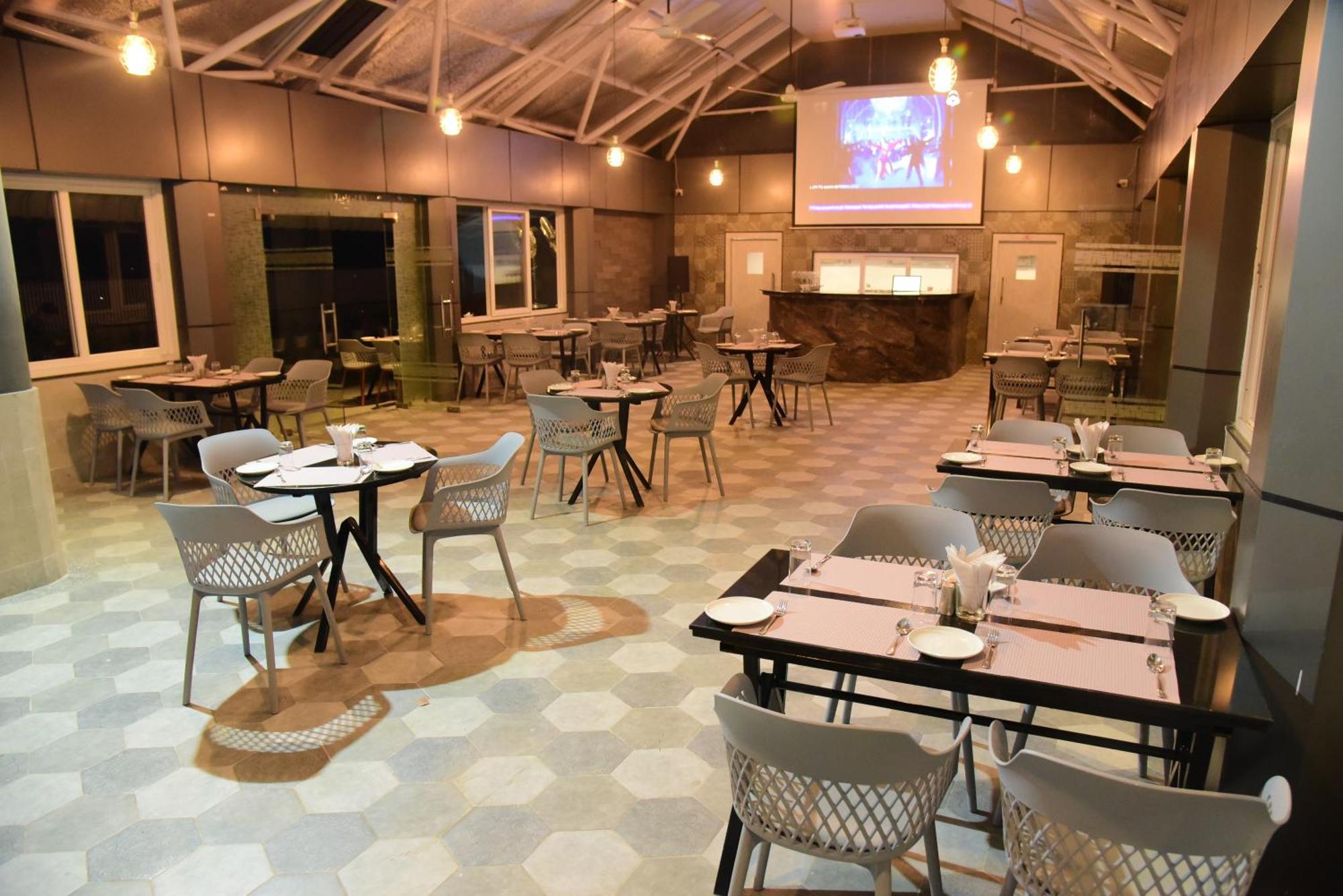 Hotel Rishiraj, Nagaon Nagaon  Esterno foto