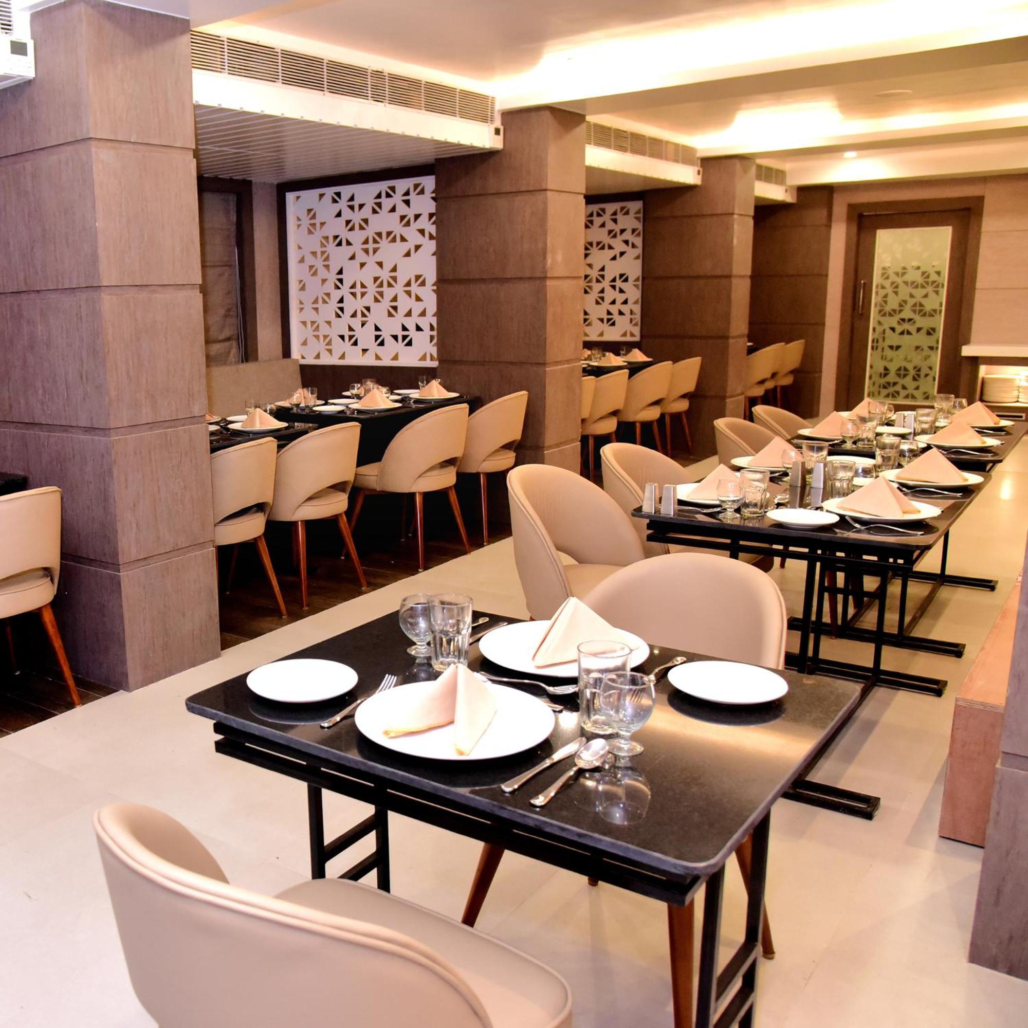 Hotel Rishiraj, Nagaon Nagaon  Esterno foto